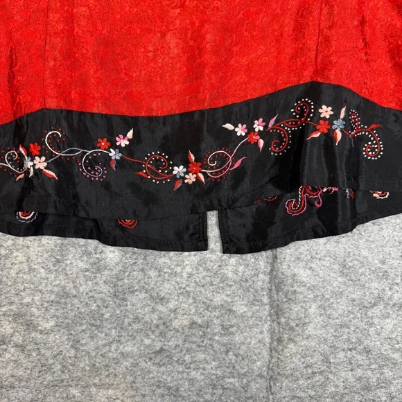 Asian Inspired 100% Silk Red Top Embroidered Hem XXL Festival Lightweight Chic - Picture 14 of 16